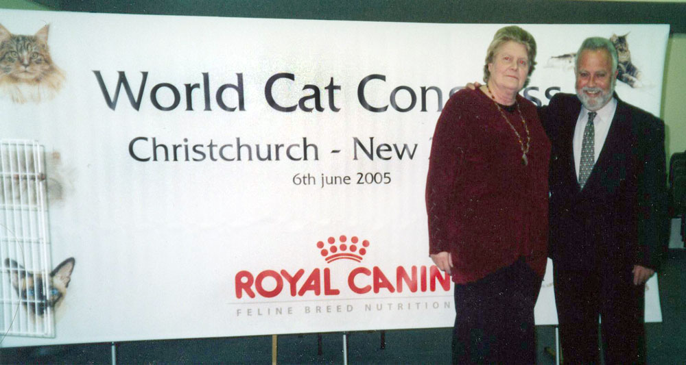 John Blythe (left), retiring WCC President & Dara Robbins (right), Chairman of the host organisation NZCF